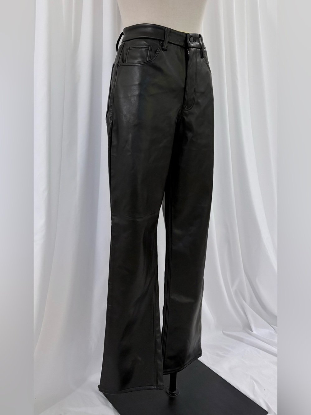 Good American “Good Icon” Faux Leather Pants Straight Leg - Picture 3 of 6